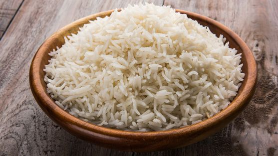 ¿Cómo cocinar el arroz para reducir sus calorías?